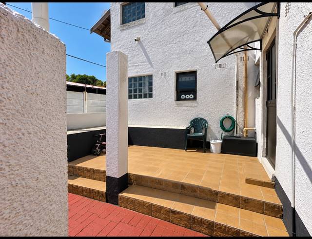 3 BEDROOM HOUSE FOR SALE IN SOPHIATOWN